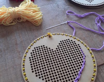 Atelier Famille – De fil en aiguille